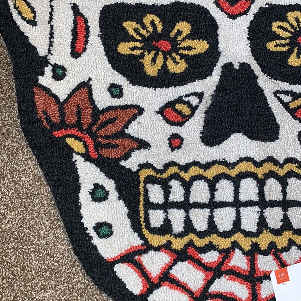 NWT SKULL HOOKED 100% POLYESTER THROW BATHROOM HOUSE RUG BLACK/COLORFUL 34”x34” - Picture 5 of 16